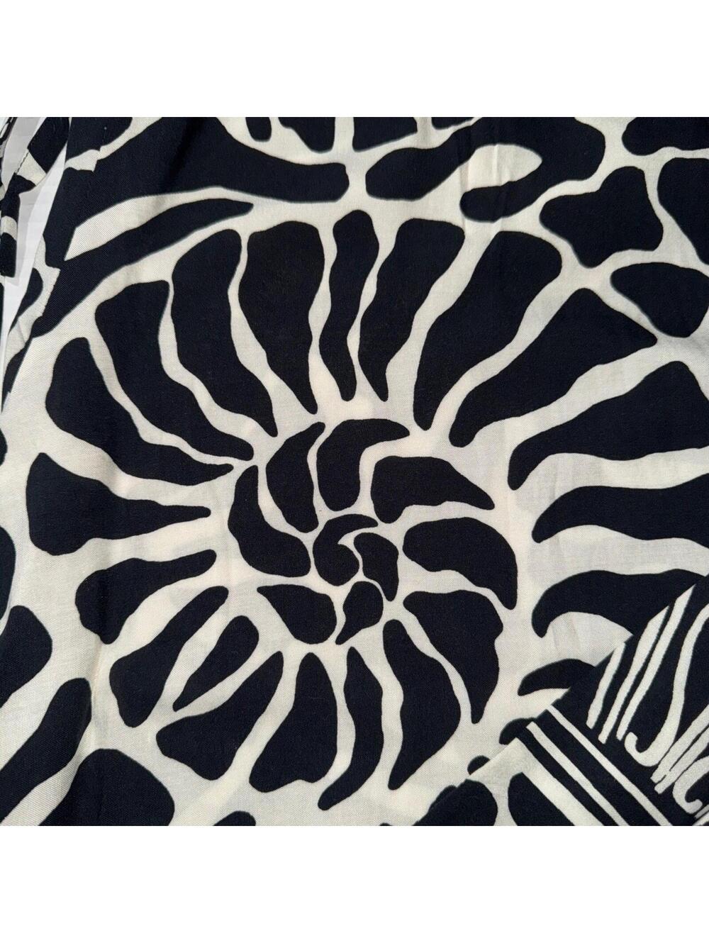 VINCE CAMUTO NWT Women’s High Rise Printed Wide Leg Pants in Black/Ivory-XL - Picture 3 of 7
